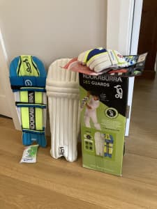 Boys Cricket Pads & Gloves AS NEW