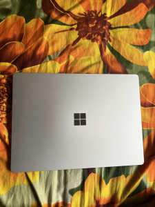 Surface laptop 2.