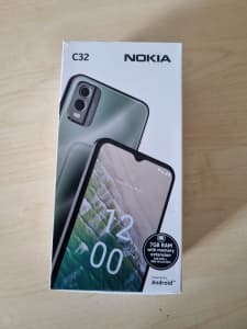Nokia C32 phone