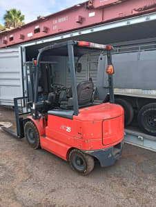 Forklift 2.5T electric - Used
