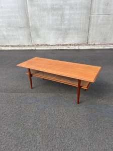 Mid century Parker rattan XL coffee table