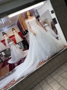 Bridal gown 
