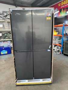 Brand New Samsung 649 Litres SRF7500BB Quad Door Fridge Freezer in exc