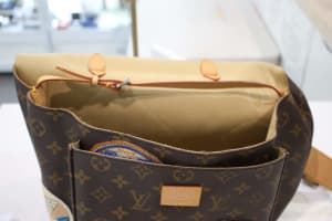 Louis Vuitton Monogram x Cindy Sherman Camera Messenger Bag, Bags, Gumtree Australia Stonnington Area - Prahran
