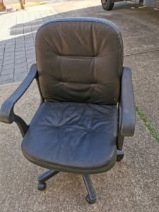 Office chair in good working condition