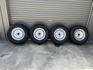 Nissan Navara D23 wheels and tyres
