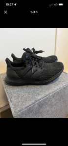 Adidas ultraboosts - black