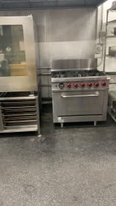 Rent a bench in a commercial kitchen