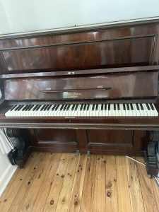 Piano, Beale Patent, in very good condition, free!