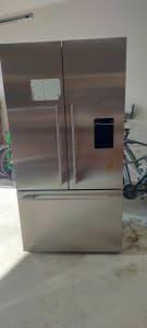 For Sale: Fisher and Paykel 610L French Door Fridge/Freezer Drawer.