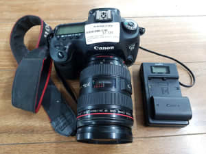 CANON EOS 5D (DS126321) WITH CANON LENS