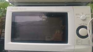 $ good working microwave from 20$ to 40$
