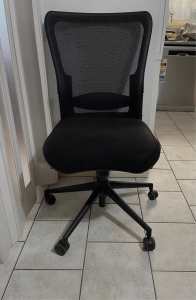 Ergonomic, Comfortable Stockexpress Office Chair on wheels