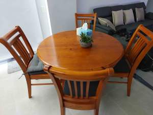high quality dining table set with chairs and new cushions