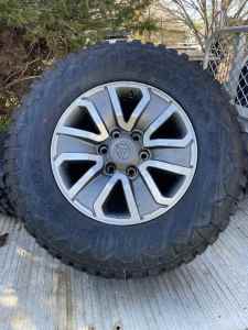Hilux wheels and tyres