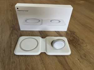 Apple MagSafe duo wireless charger