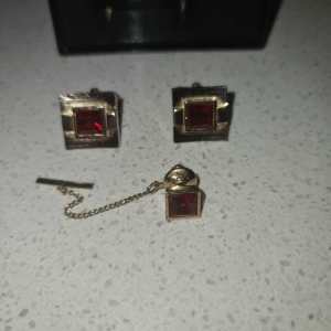 Vintage cufflinks and tie pin with red stone