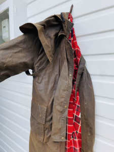 Oil skin rain coat, man size M, excellent condition, no tears or holes