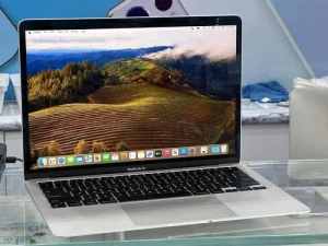 MacBook Air 13 inch 2020 256GB Silver M1 8GB Warranty
