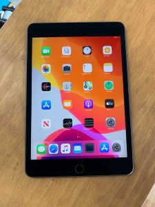 AS NEW APPLE IPAD MINI 5 64GB CELLULAR AND WIFI WITH SHOP WARRANTY