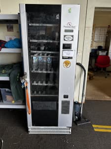 Vending machine, water, soft drinks, chips
