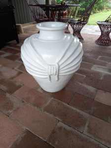 White ceramic oversized pot 