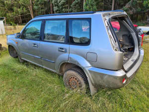 WRECKING NISSAN XTRAIL T30 05