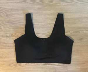 Womens wirefree bra (size 16)