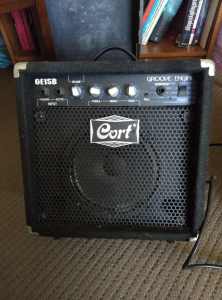 Cort GE15B Bass amplifier 15w combo