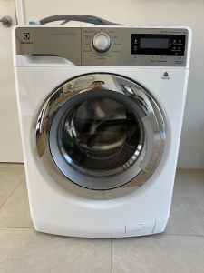 Electrolux 9kg eco inverter front loader washing machine