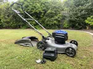 Victa 82V 21 Wide Cut Lawn Mower