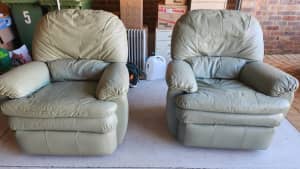 Green recliner chairs 