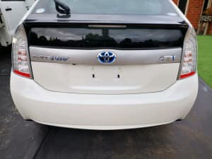 2014 TOYOTA PRIUS i-TECH (HYBRID) CONTINUOUS VARIABLE 5D HATCHBACK, 5 