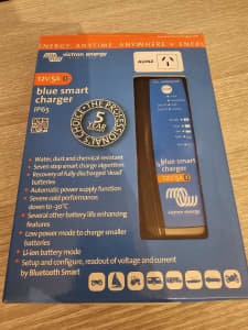 12v/5A blue smart charger 