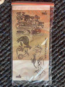World collectable notes