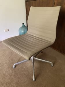 Authentic Eames Herman Miller Group Aluminium Side Chair