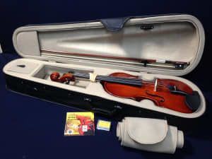 Caraya MV00114 1/4 Size Violin 