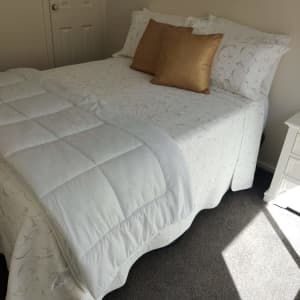 Sealy Posturmatic adjustable double bed plus Posturmpedic