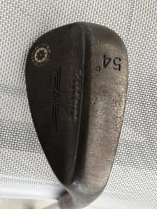 Titliest vokey 54 degree oil can finish wedge