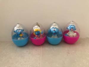 Smurf Les Schtroumpfs Toy in Egg