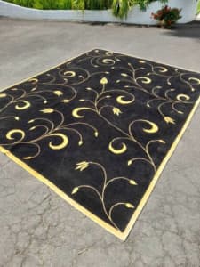 Hali Handmade Carpet