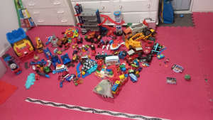 Big lot of Hot wheel cars, track, Thomas the train. all for $15