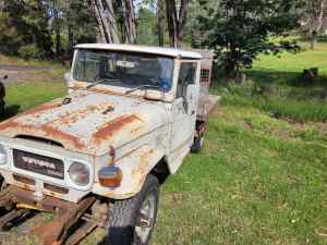 1979 TOYOTA LANDCRUISER (4x4) 4 SP MANUAL 4X4 P/UP, 3 seats All Others
