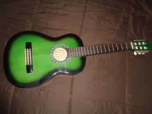 Valencia 1/2 Size Classical Acoustic Guitar Green in Excellent Cond