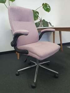 Padded office chair with arm rests in good condition
