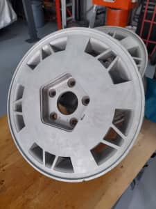 HOLDEN VK Calais factory wheels x4