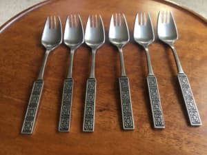 Vintage Wiltshire stainless steel buffet forks