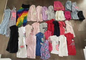 Girls size 7 clothing - 31 pieces 