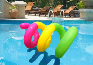 BUBBLES POOL TOY WET WORM - 6M x 1200 x 2M Pool Party Toy Only $15