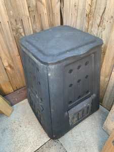 Large compost bin for garden With sliding door on all four bottom of